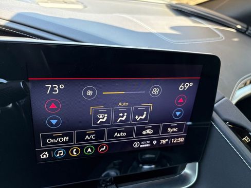 Used 2023 Chevrolet Corvette Stingray Preferred Cpe w/ Chrome Exterior Badge Package image 27