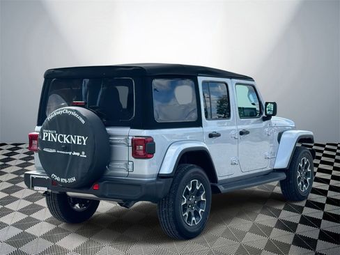 Used 2024 Jeep Wrangler Sahara image 5