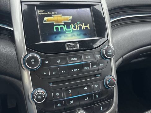 Used 2015 Chevrolet Malibu LT image 17