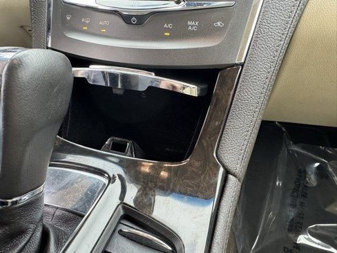 Used 2014 Lincoln MKS AWD w/ Equipment Group 101A image 24