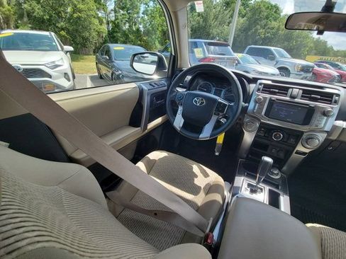 Used 2019 Toyota 4Runner SR5 AWD/4WD image 7