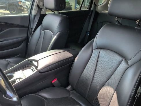 Used 2020 Buick Envision Essence w/ Experience Buick Package AWD/4WD image 16