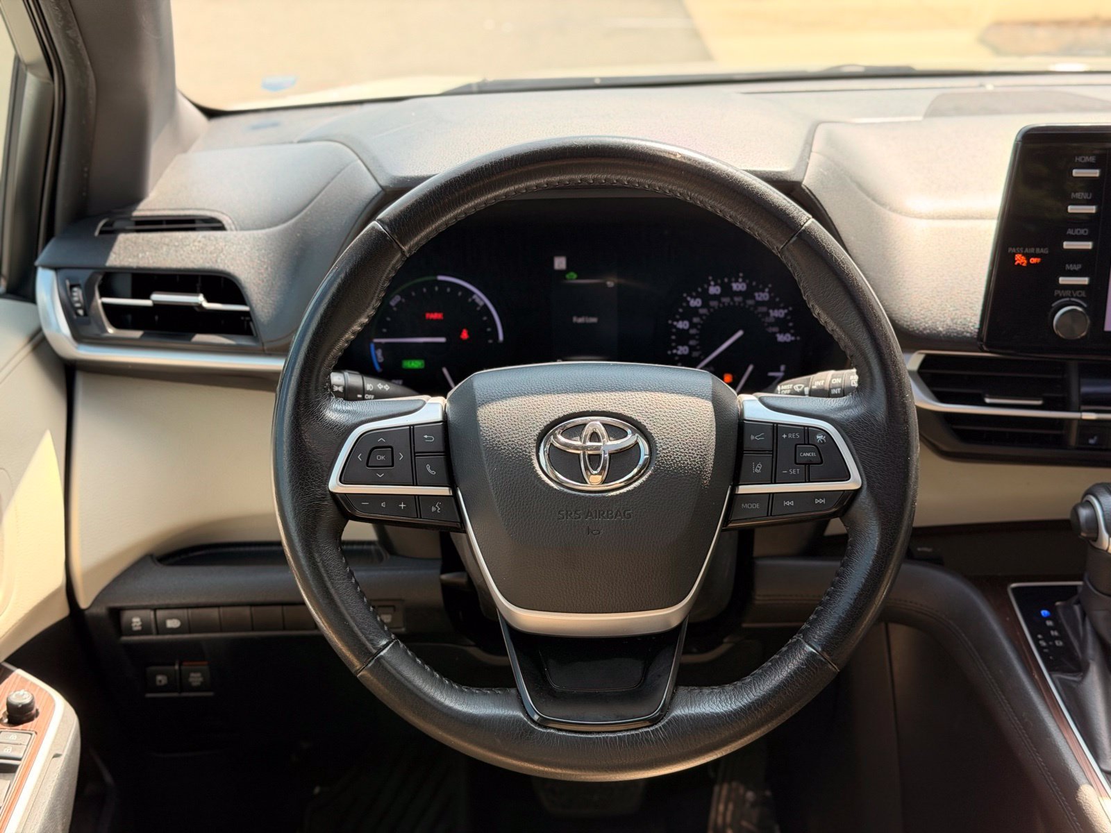 Used 2021 Toyota Sienna XLE FWD image 35