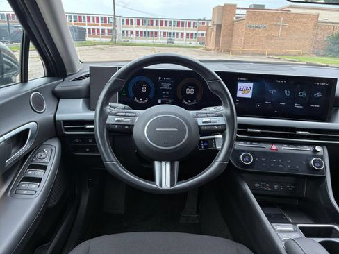 Used 2025 Hyundai Sonata SEL FWD image 29