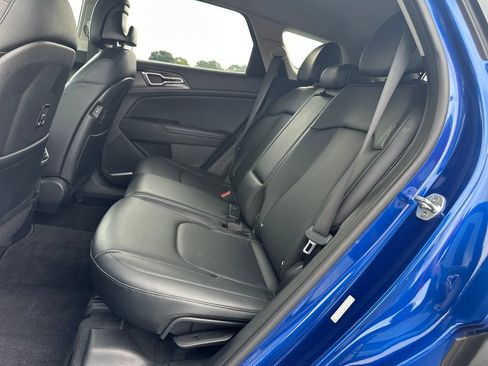 Used 2023 Kia Sportage EX FWD image 14