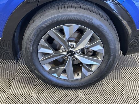 Used 2023 Kia Sportage SX image 11