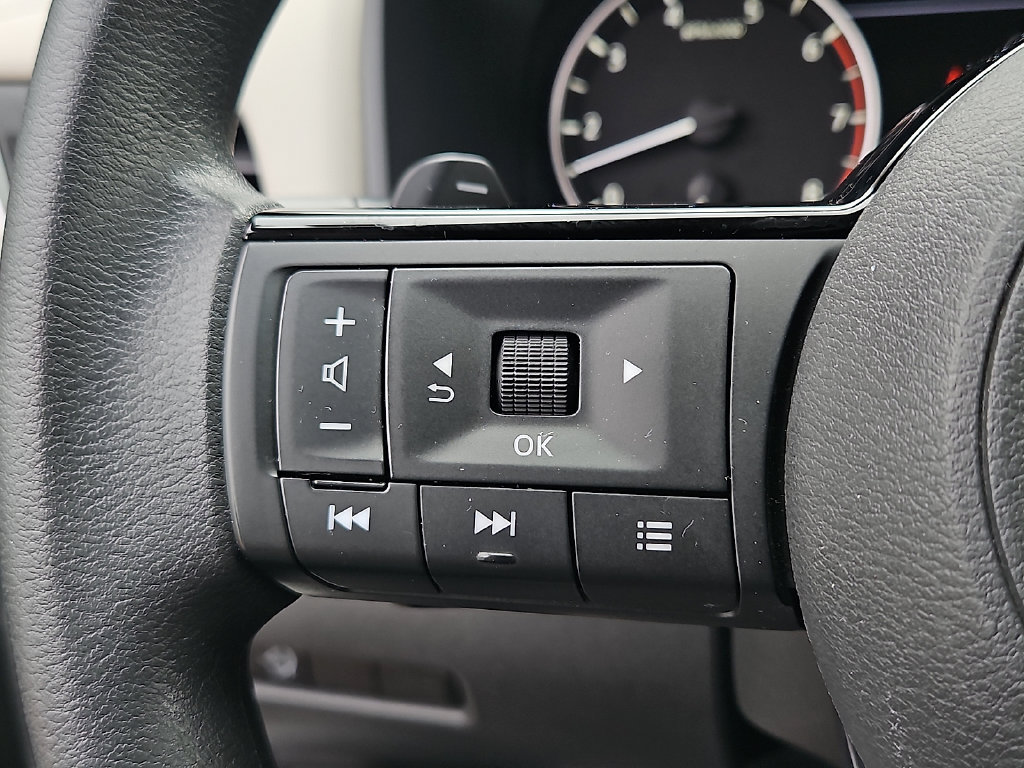 Used 2023 Nissan Rogue SV AWD/4WD image 24