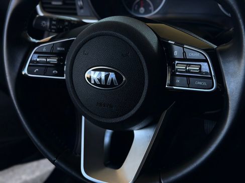 Used 2019 Kia Optima S image 32