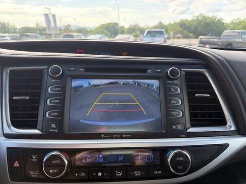 Certified 2018 Toyota Highlander Limited AWD/4WD image 20