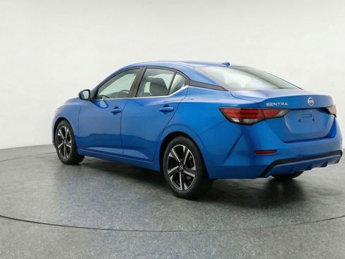 Used 2025 Nissan Sentra SV image 6