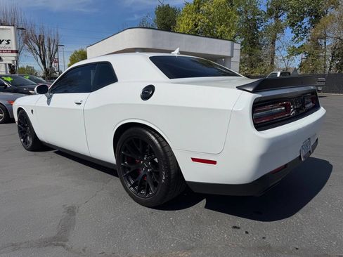 Used 2016 Dodge Challenger SRT Hellcat image 3