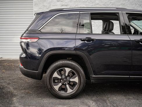 Used 2023 Jeep Grand Cherokee 4WD 4xe image 16