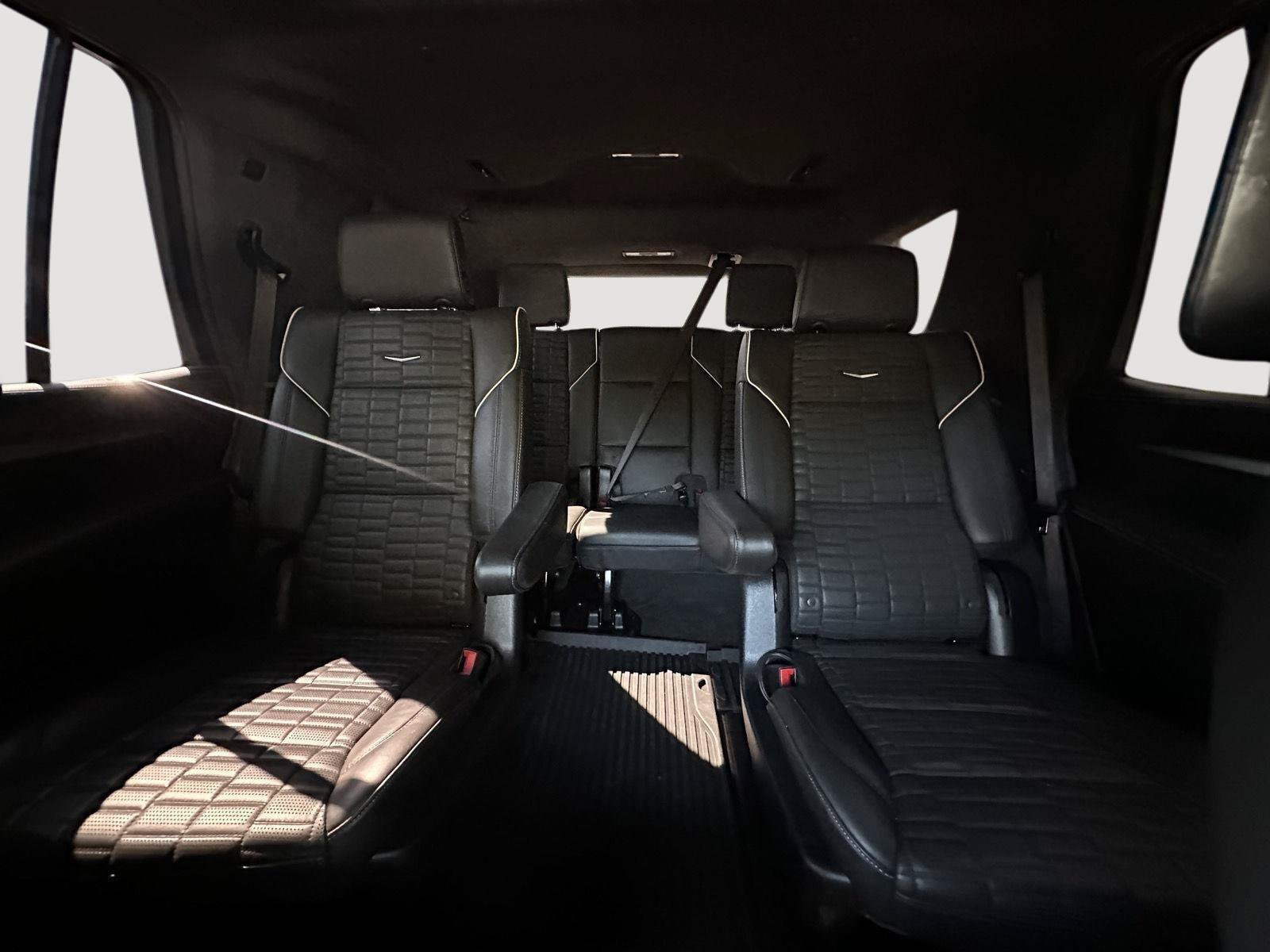 Used 2025 Cadillac Escalade Sport Platinum AWD/4WD image 12