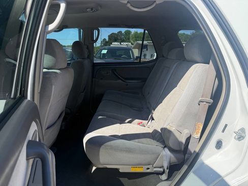 Used 2006 Toyota Sequoia SR5 image 11