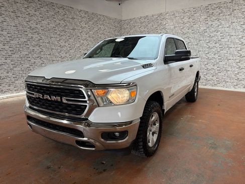 Used 2023 RAM 1500 Big Horn AWD/4WD image 3