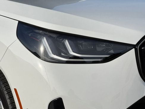 Used 2025 BMW X3 M50 w/ Premium Package image 10