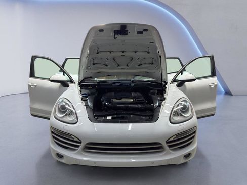Used 2014 Porsche Cayenne image 9