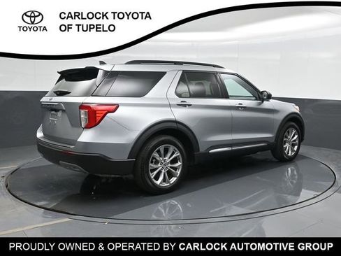 Used 2023 Ford Explorer XLT w/ Equipment Group 202A image 3