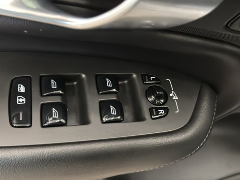 Used 2024 Volvo XC90 B6 Plus w/ Protection Package Premier AWD/4WD image 22