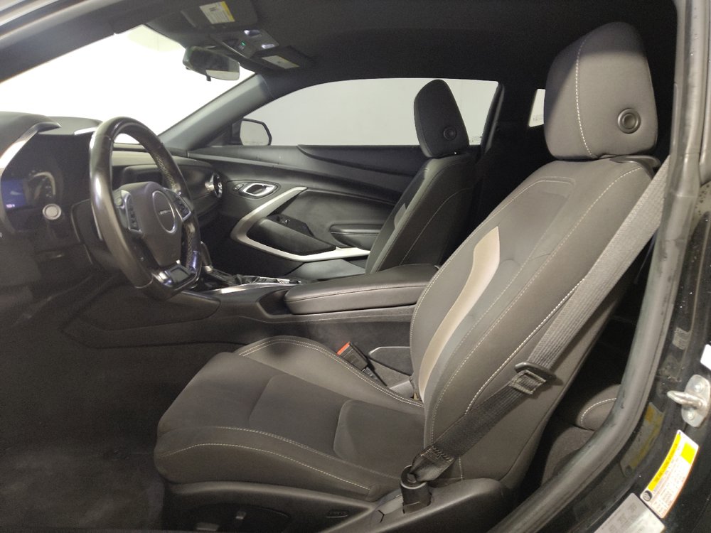 Used 2020 Chevrolet Camaro LT RWD image 17