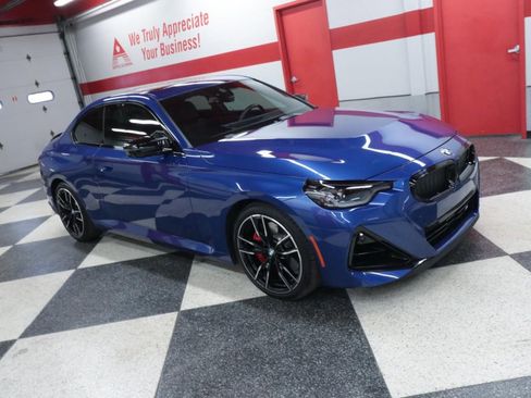 Used 2025 BMW M240i xDrive Coupe w/ Premium Package image 3