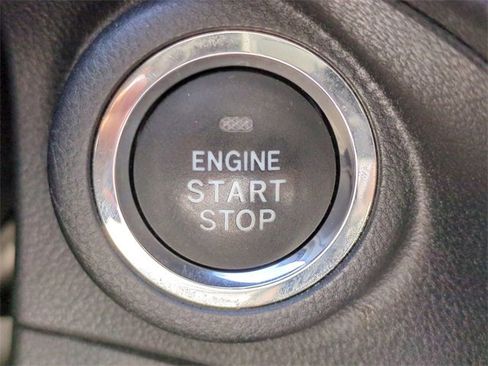 Used 2019 Subaru Crosstrek 2.0i Limited w/ Moonroof Package w/Navigation image 29