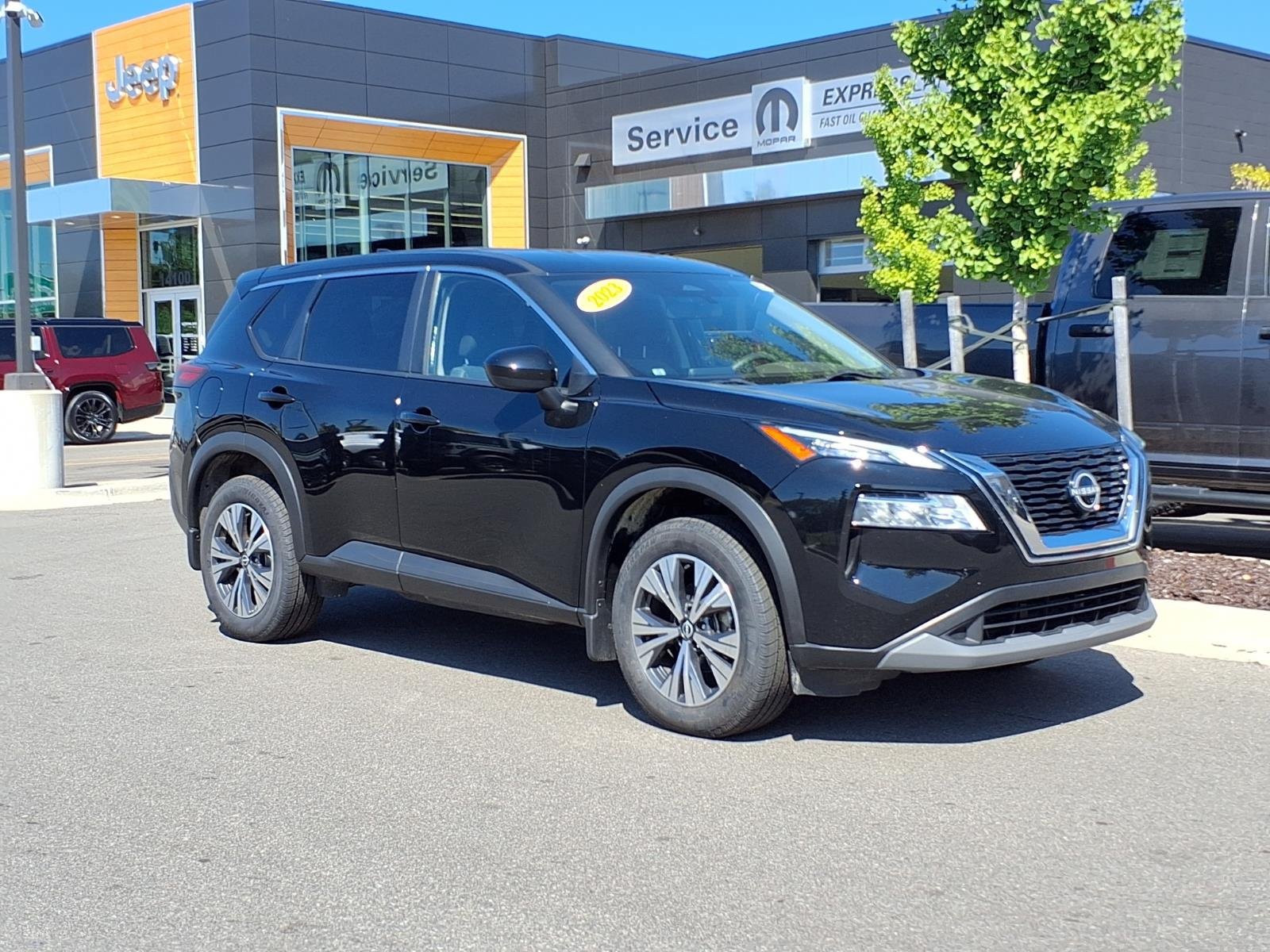 Used 2023 Nissan Rogue SV AWD/4WD image 1