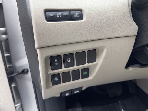 Used 2019 Nissan Rogue Sport SL w/ Premium Package image 55