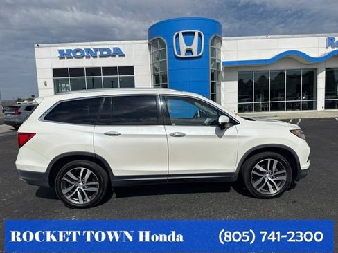 Used 2018 Honda Pilot Touring image 8