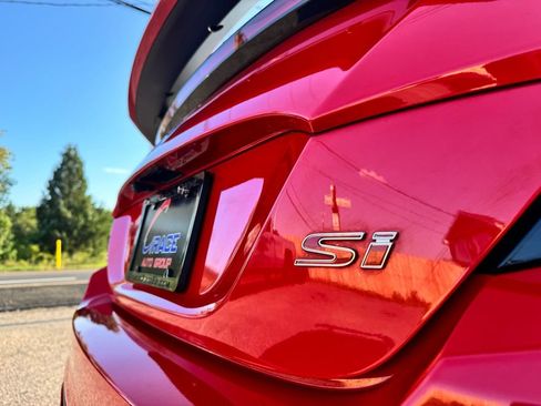 Used 2018 Honda Civic Si image 30