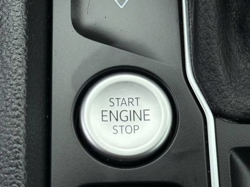 Certified 2022 Volkswagen Atlas SE FWD image 21