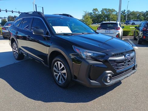 Certified 2025 Subaru Outback image 3