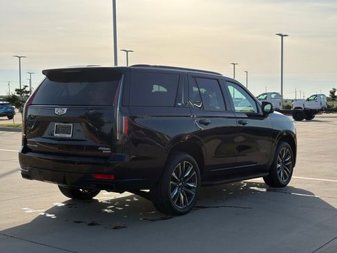 Used 2022 Cadillac Escalade Sport RWD image 6