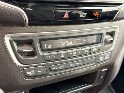 Used 2025 Honda Ridgeline TrailSport image 16
