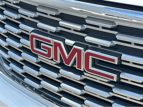 Used 2020 GMC Yukon XL Denali RWD image 36