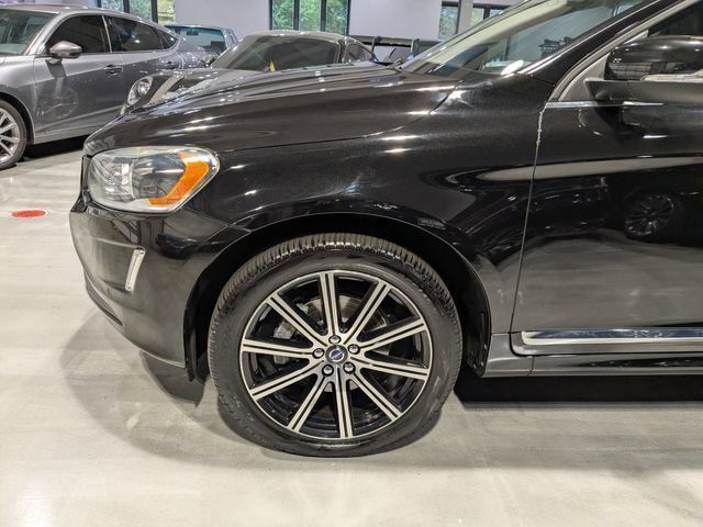 Used 2017 Volvo XC60 T6 Inscription w/ Climate Package AWD/4WD image 4