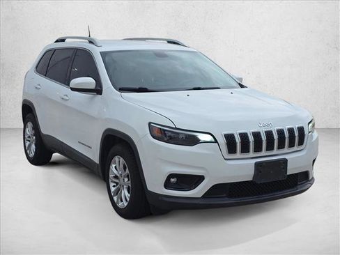Used 2019 Jeep Cherokee Latitude w/ Popular Appearance Group FWD image 3