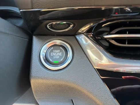 New 2026 Buick Envista Avenir FWD image 3