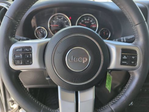 Used 2016 Jeep Wrangler Rubicon AWD/4WD image 39