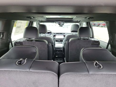 New 2026 Jeep Grand Cherokee L Limited w/ Limited Altitude Package AWD/4WD image 10