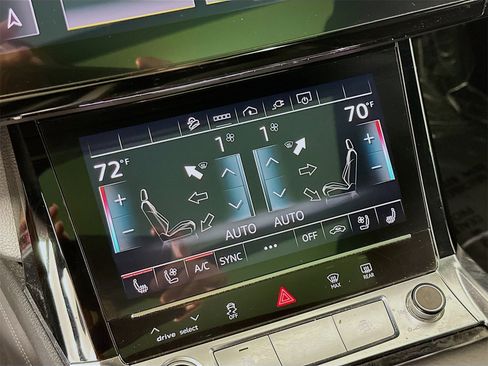 Used 2022 Audi e-tron Premium Plus w/ Premium Plus Package image 16