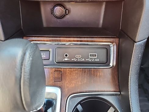 Used 2023 Subaru Ascent Touring image 34