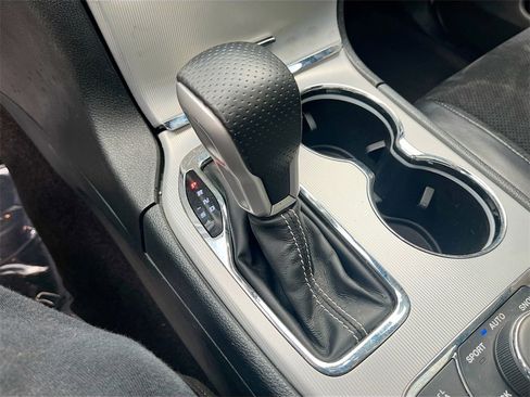 Used 2018 Jeep Grand Cherokee SRT image 15