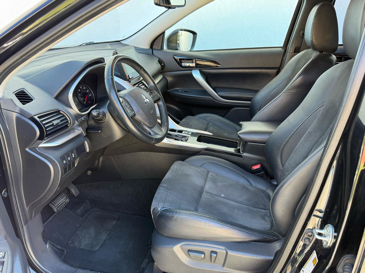 Used 2022 Mitsubishi Eclipse Cross SE FWD image 34