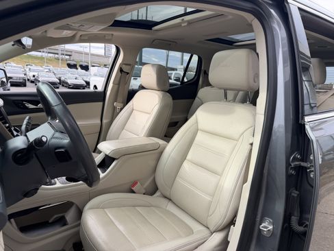 Used 2021 GMC Acadia Denali w/ Denali Technology Package image 30