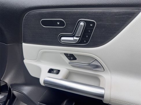 Used 2022 Mercedes-Benz GLA 35 AMG 4MATIC image 47