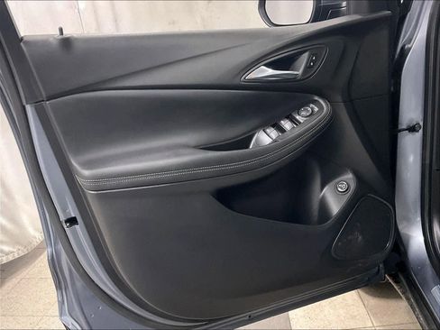 Used 2022 Buick Encore GX Select image 9