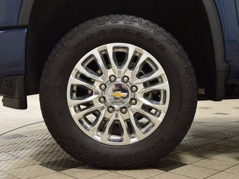 Used 2022 Chevrolet Silverado 3500 High Country image 28