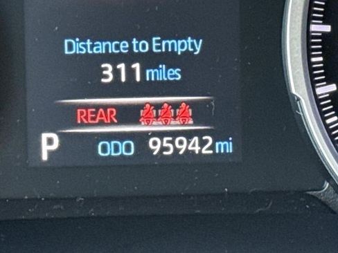 Used 2019 Toyota RAV4 LE image 28