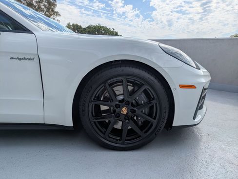 New 2025 Porsche Panamera 4 image 11